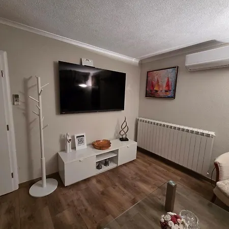 Apartment Monsena Olive