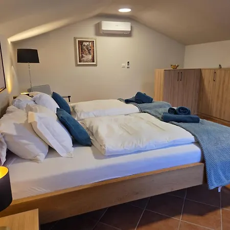 Monsena Olive Apartment *