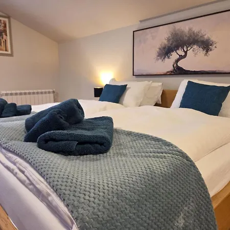 Monsena Olive Apartman
